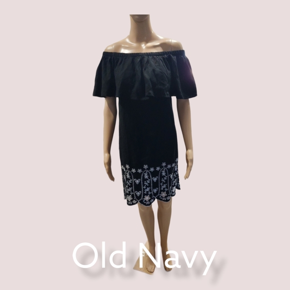 NWT Old Navy Embroidered Dress - Picture 3 of 3